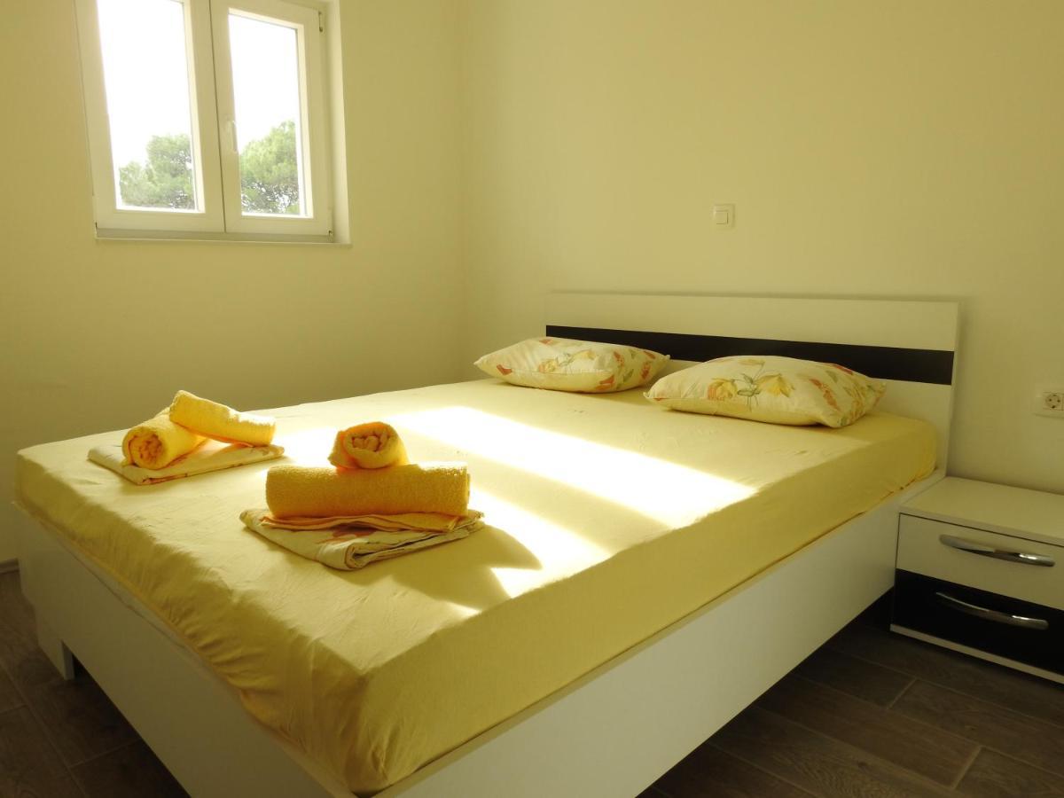 Apartmani Hrvoje Klarić - Srima Vodice Zewnętrze zdjęcie
