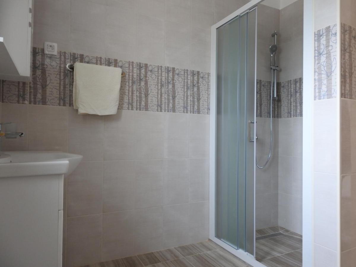 Apartmani Hrvoje Klarić - Srima Vodice Zewnętrze zdjęcie
