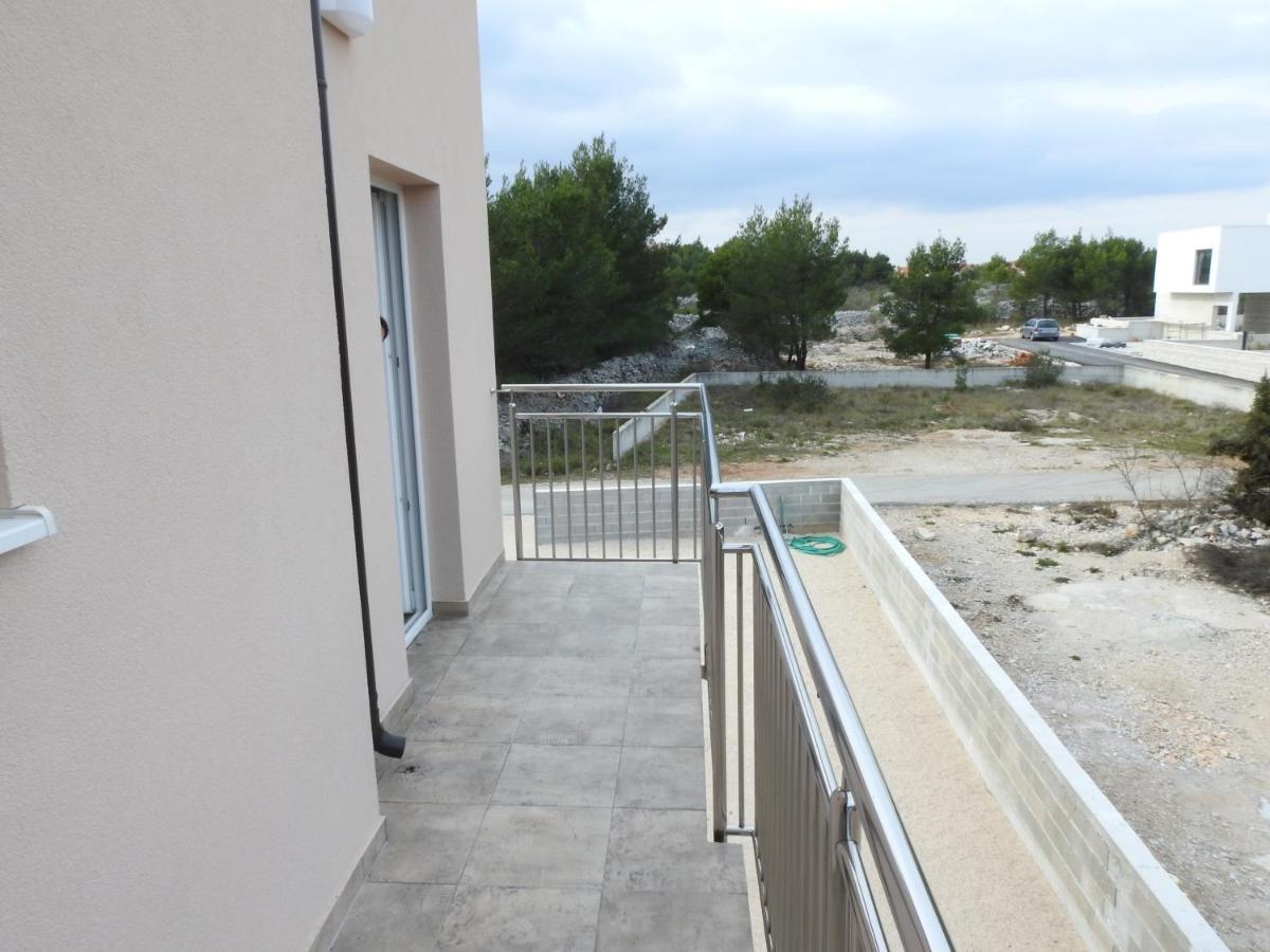 Apartmani Hrvoje Klarić - Srima Vodice Zewnętrze zdjęcie