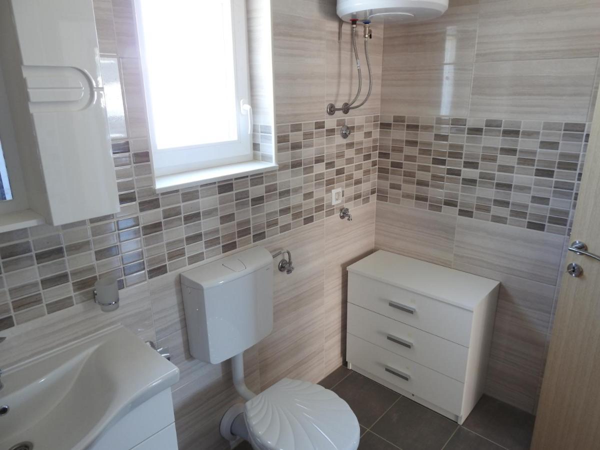 Apartmani Hrvoje Klarić - Srima Vodice Zewnętrze zdjęcie