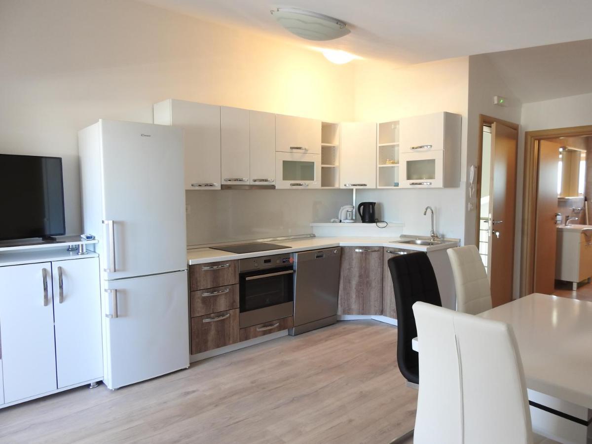 Apartmani Hrvoje Klarić - Srima Vodice Zewnętrze zdjęcie