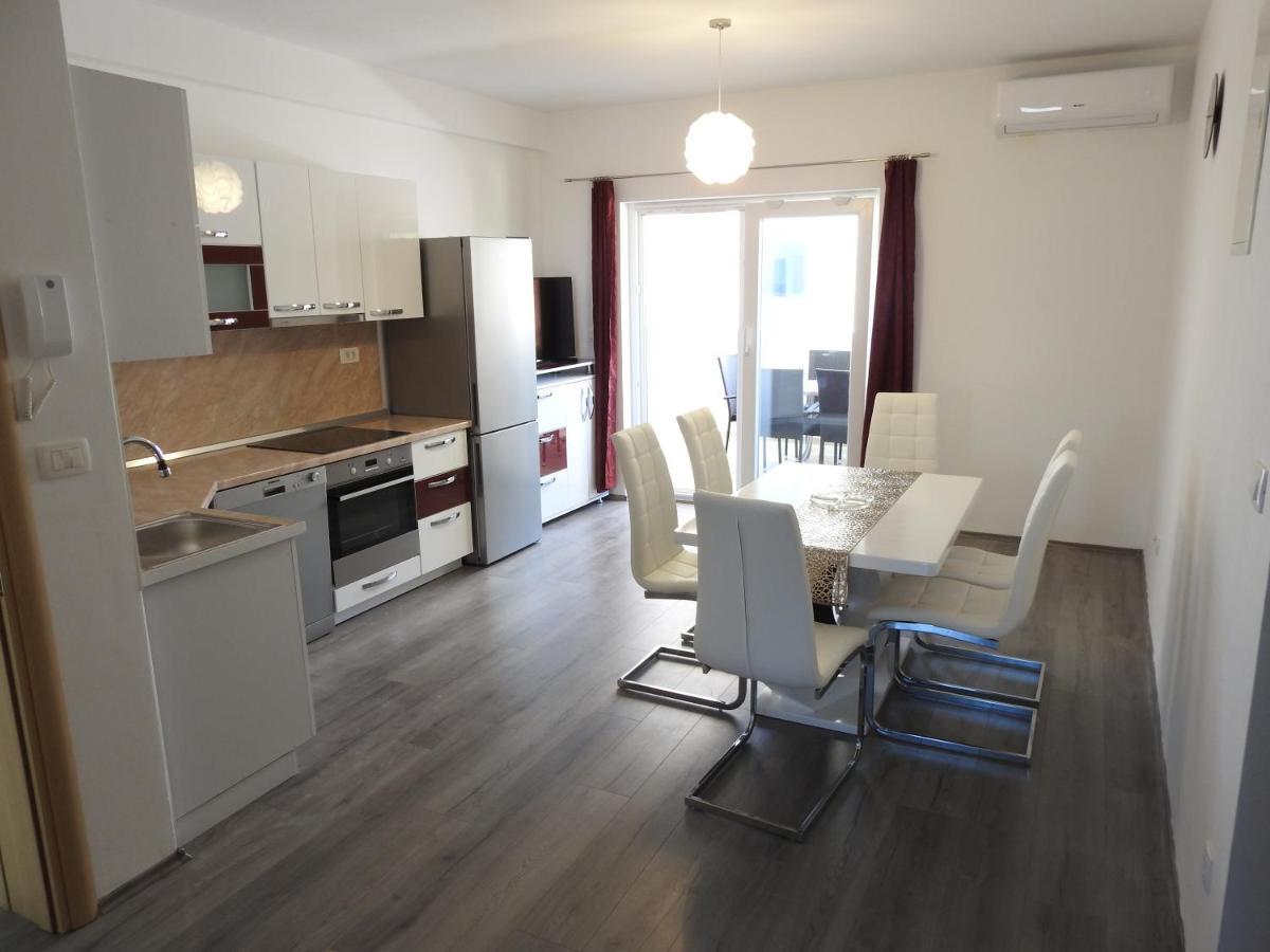 Apartmani Hrvoje Klarić - Srima Vodice Zewnętrze zdjęcie